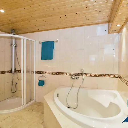 Kirchstrasse 4 Whg 04 Apartment *